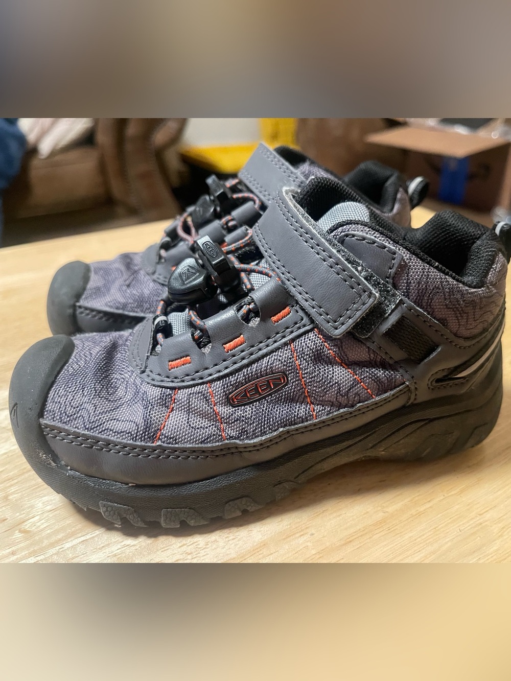 Keen Kids' Targhee Sport Vent hiking shoes size 9